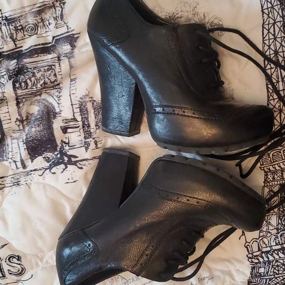 Vintage Kork-Ease Black Booties Shoes size 6 - Picture 3 of 5